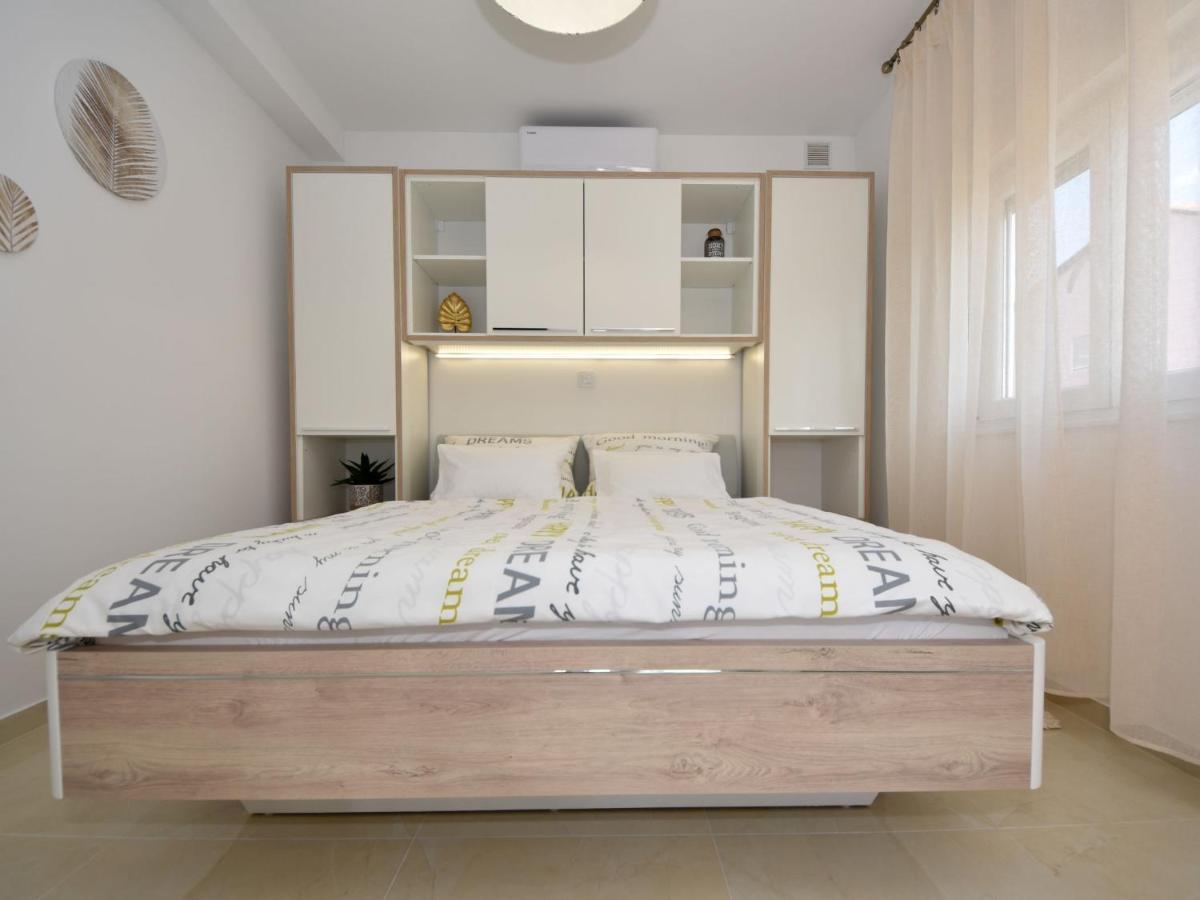 Apartment Matanovi Dvori-1 Vir Esterno foto