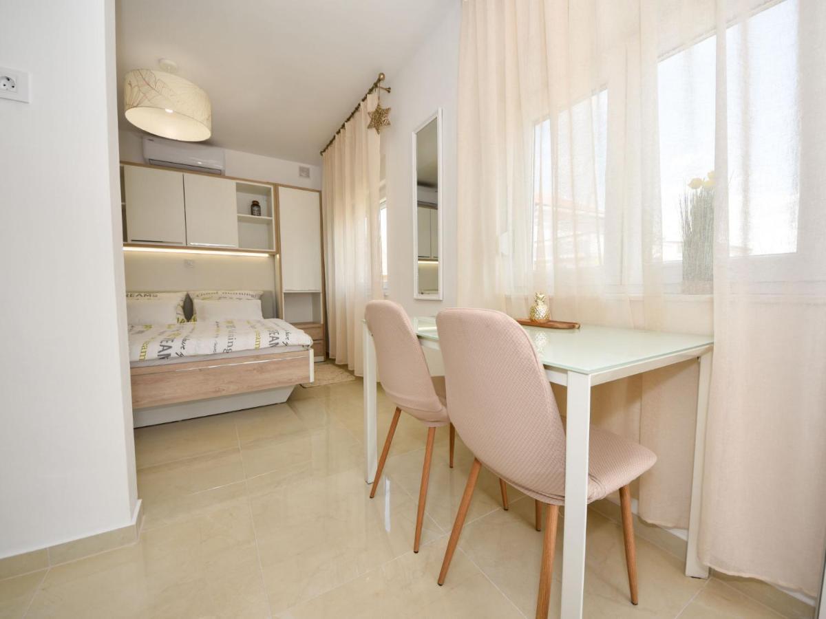 Apartment Matanovi Dvori-1 Vir Esterno foto