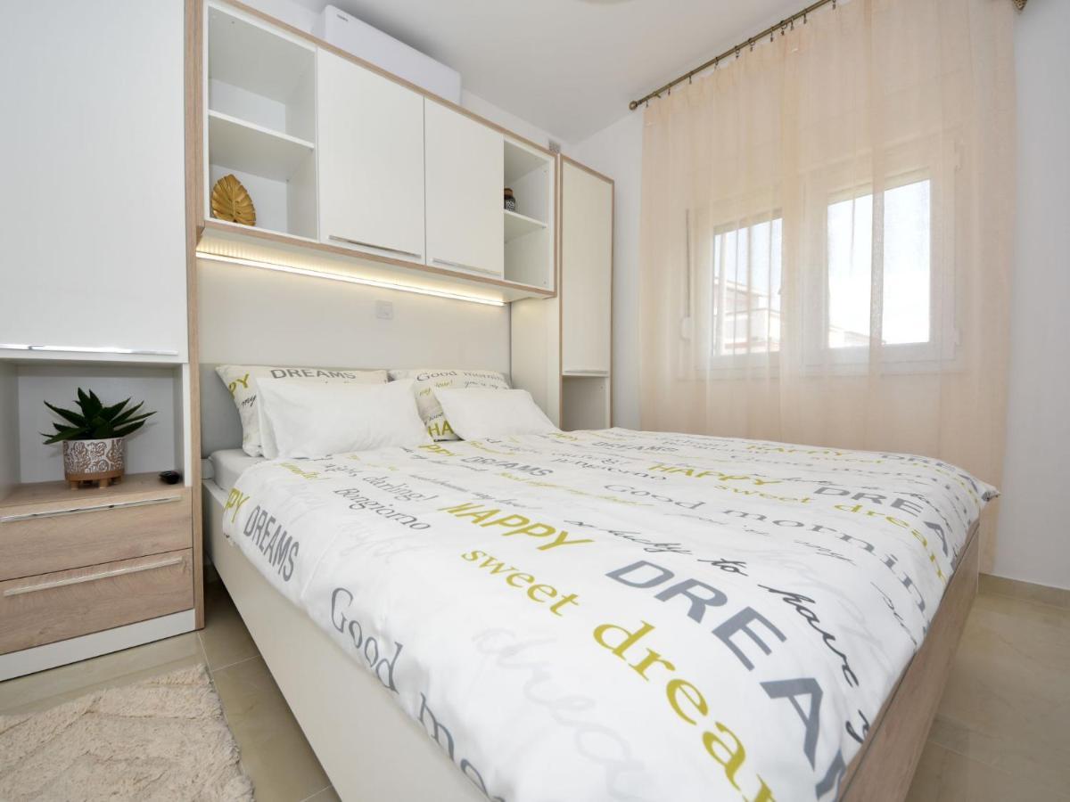 Apartment Matanovi Dvori-1 Vir Esterno foto