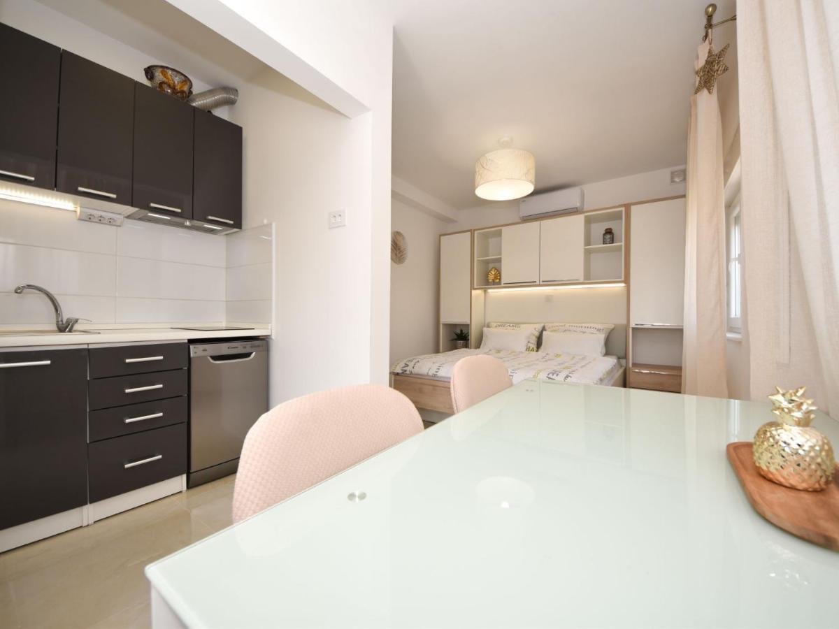 Apartment Matanovi Dvori-1 Vir Esterno foto